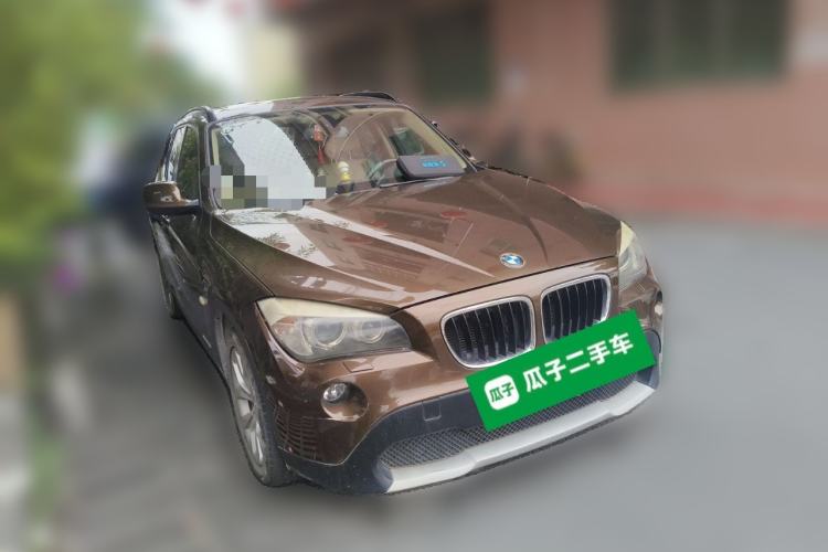 Used BMW X1 2010 xDrive25i Front Right 45 Deg