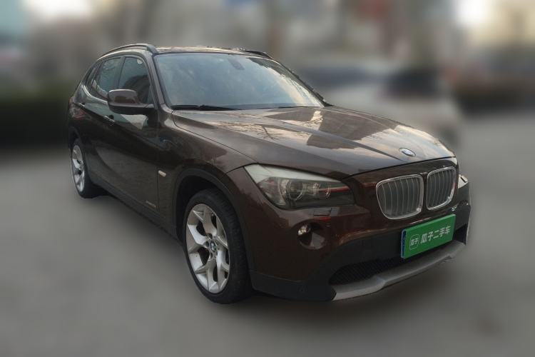 Used BMW X1 2010 xDrive28i Front Right 45 Deg
