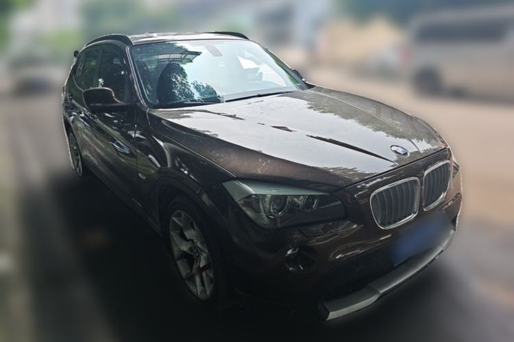 Used BMW X1 2010 xDrive28i Front Right 45 Deg