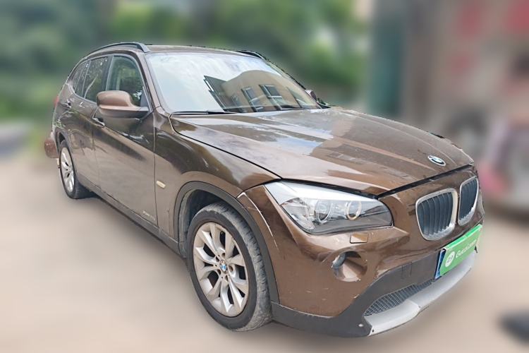 Used BMW X1 2010 xDrive25i Front Right 45 Deg