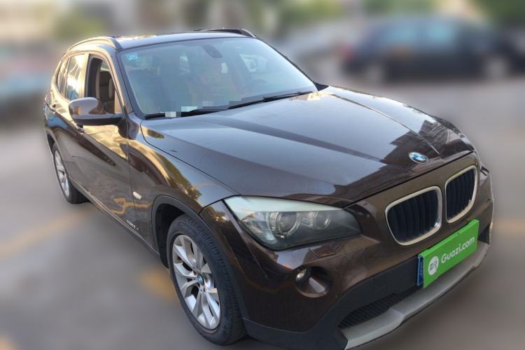 Used BMW X1 2010 xDrive25i Front Right 45 Deg