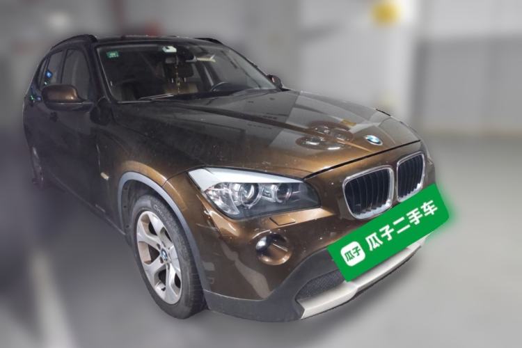 Used BMW X1 2010 sDrive18i Luxury Model Front Right 45 Deg