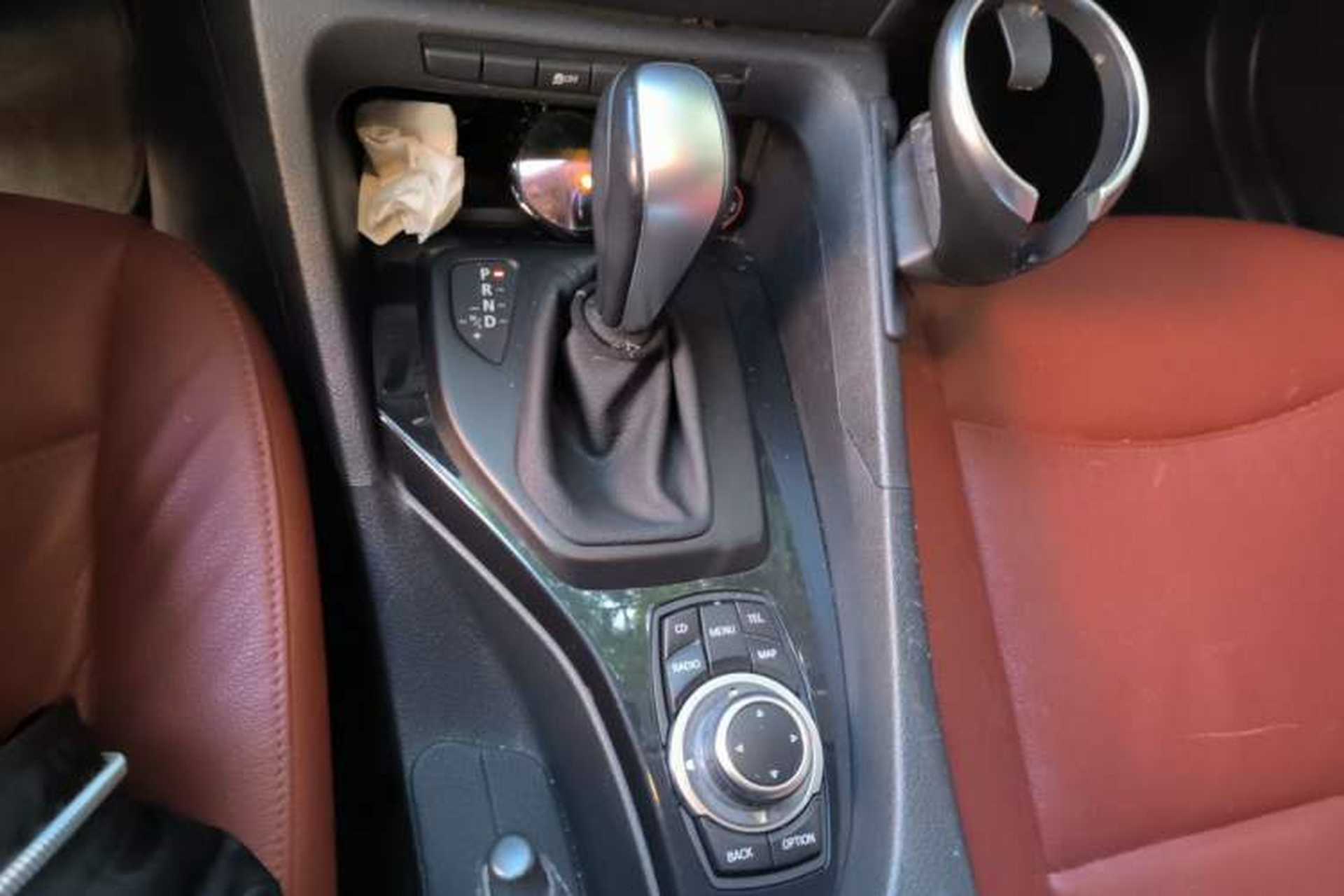 Used BMW X1 2010 sDrive18i Luxury Model Gear Lever