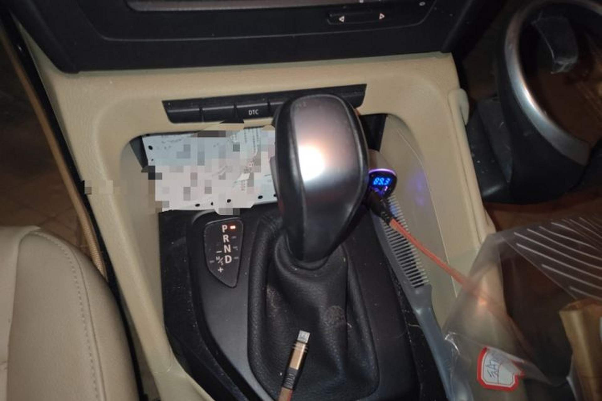 Used BMW X1 2010 sDrive18i Luxury Model Gear Lever