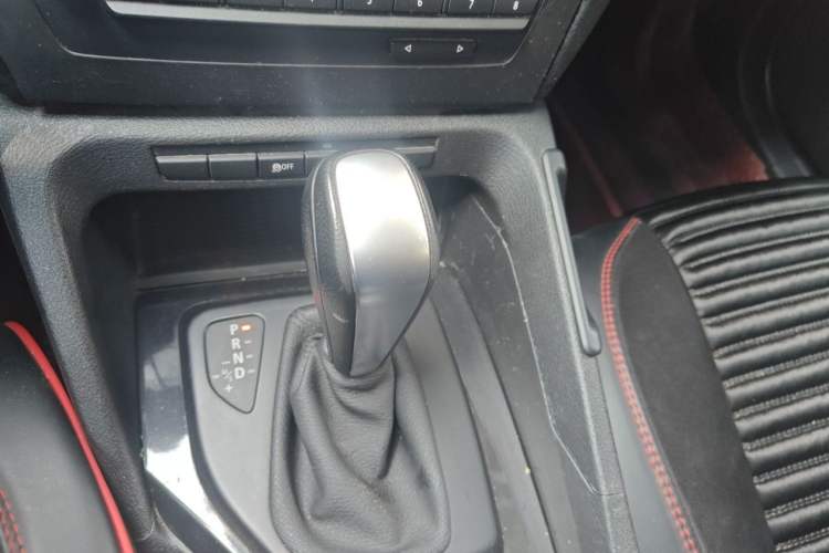 Used BMW X1 2010 xDrive25i Gear Lever