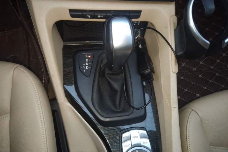 Used BMW X1 2010 xDrive28i Gear Lever