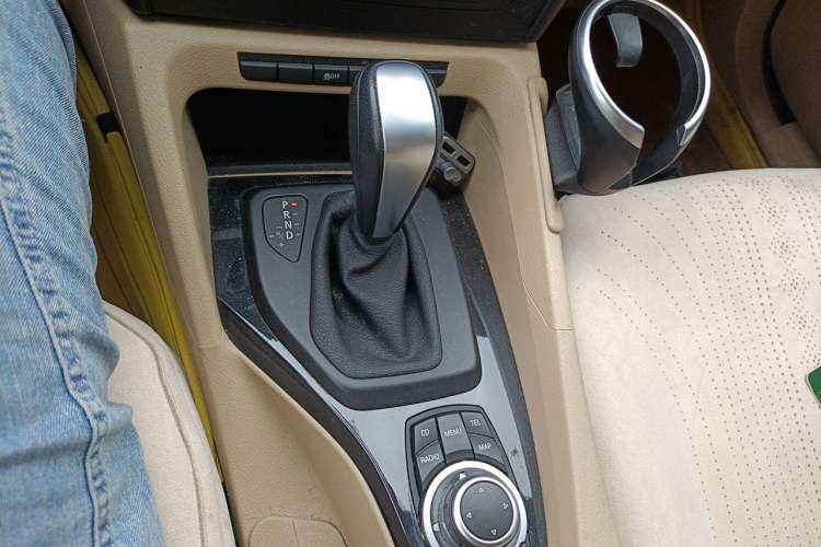 Used BMW X1 2010 xDrive25i Gear Lever