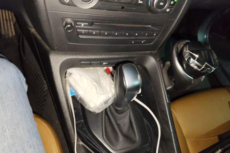 Used BMW X1 2010 sDrive18i Luxury Model Gear Lever
