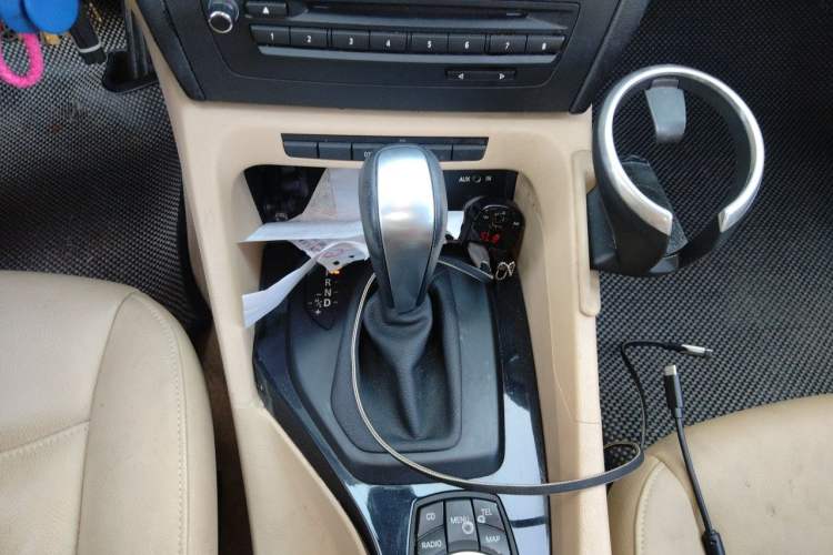 Used BMW X1 2010 xDrive25i Gear Lever