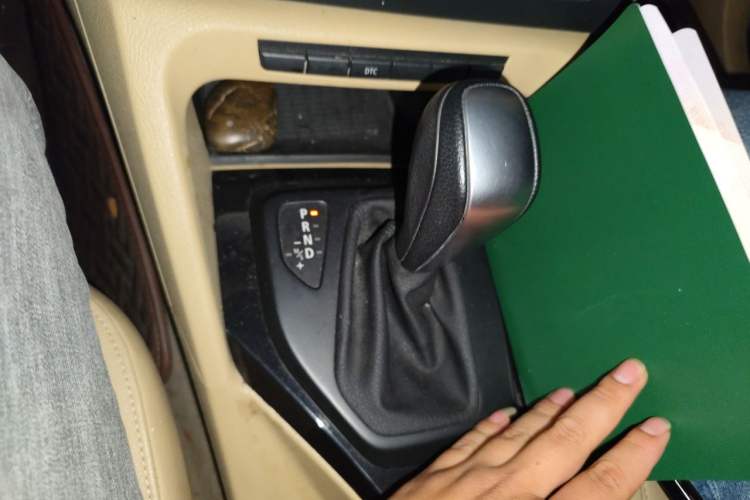 Used BMW X1 2010 sDrive18i Luxury Model Gear Lever