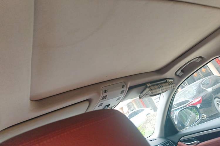 Used BMW X1 2010 xDrive25i Headliner