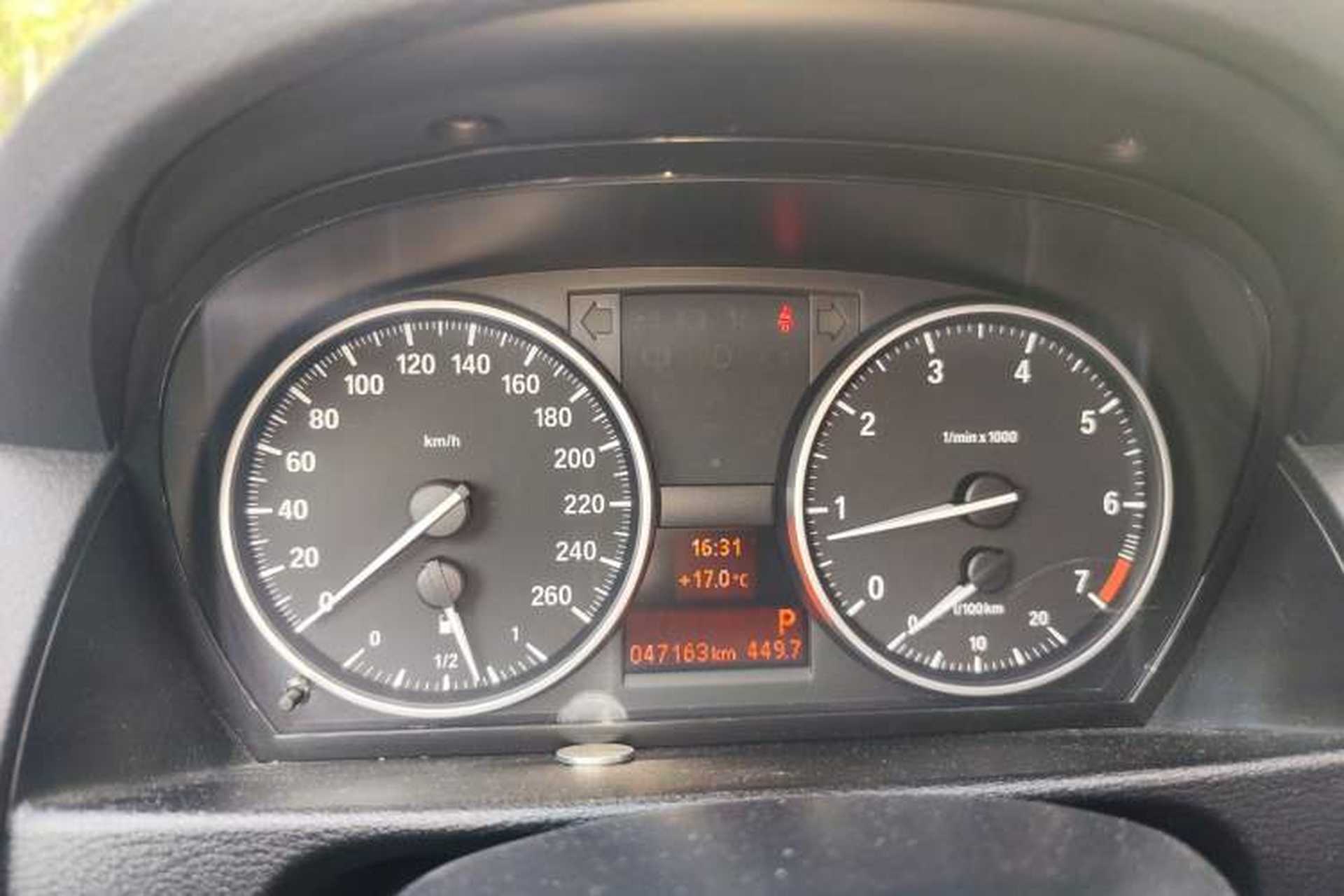 Used BMW X1 2010 sDrive18i Luxury Model Instrument Cluster