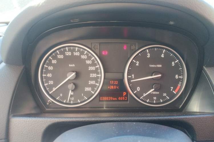 Used BMW X1 2010 sDrive18i Luxury Model Instrument Cluster