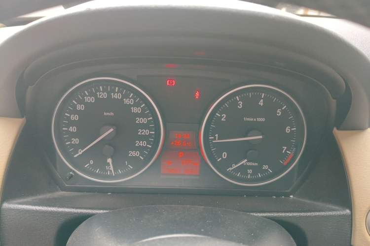Used BMW X1 2010 xDrive25i Instrument Cluster