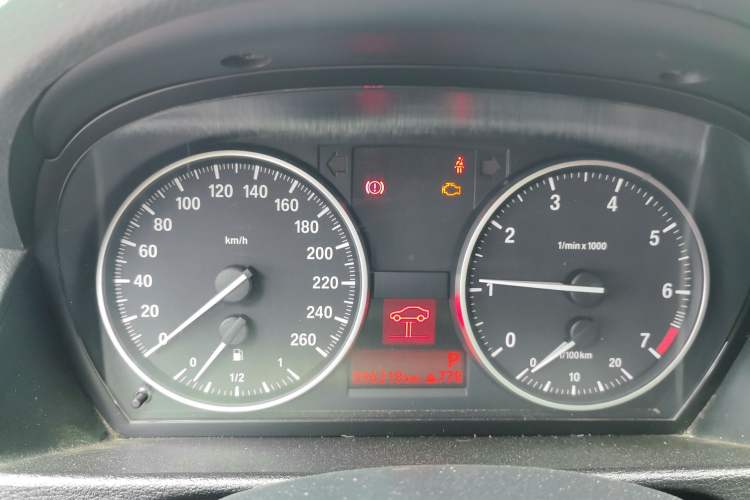 Used BMW X1 2010 sDrive18i Luxury Model Instrument Cluster
