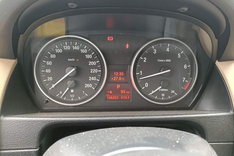 Used BMW X1 2010 xDrive25i Instrument Cluster
