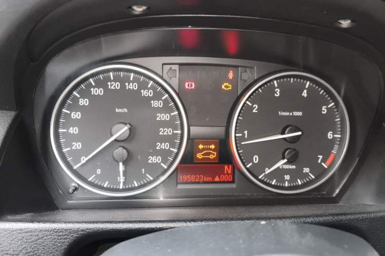 Used BMW X1 2010 sDrive18i Luxury Model Instrument Cluster