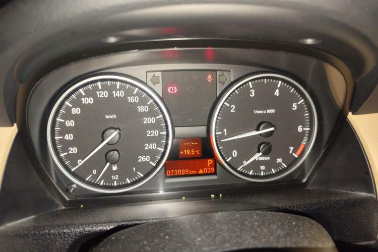 Used BMW X1 2010 sDrive18i Luxury Model Instrument Cluster