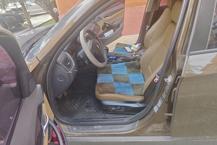 Used BMW X1 2010 xDrive25i Left Front Seat