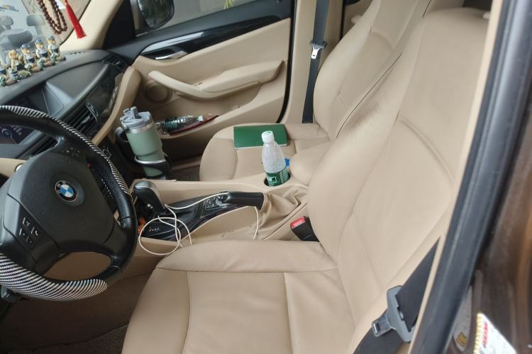 Used BMW X1 2010 xDrive25i Left Front Seat