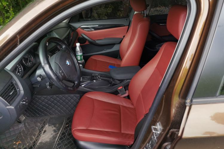 Used BMW X1 2010 xDrive25i Left Front Seat
