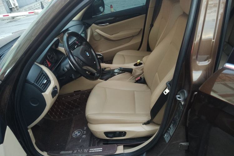 Used BMW X1 2010 xDrive28i Left Front Seat