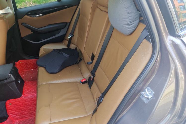 Used BMW X1 2010 xDrive25i Left Rear Seat