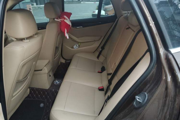 Used BMW X1 2010 xDrive28i Left Rear Seat