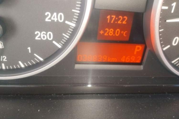 Used BMW X1 2010 sDrive18i Luxury Model Odometer Close Up