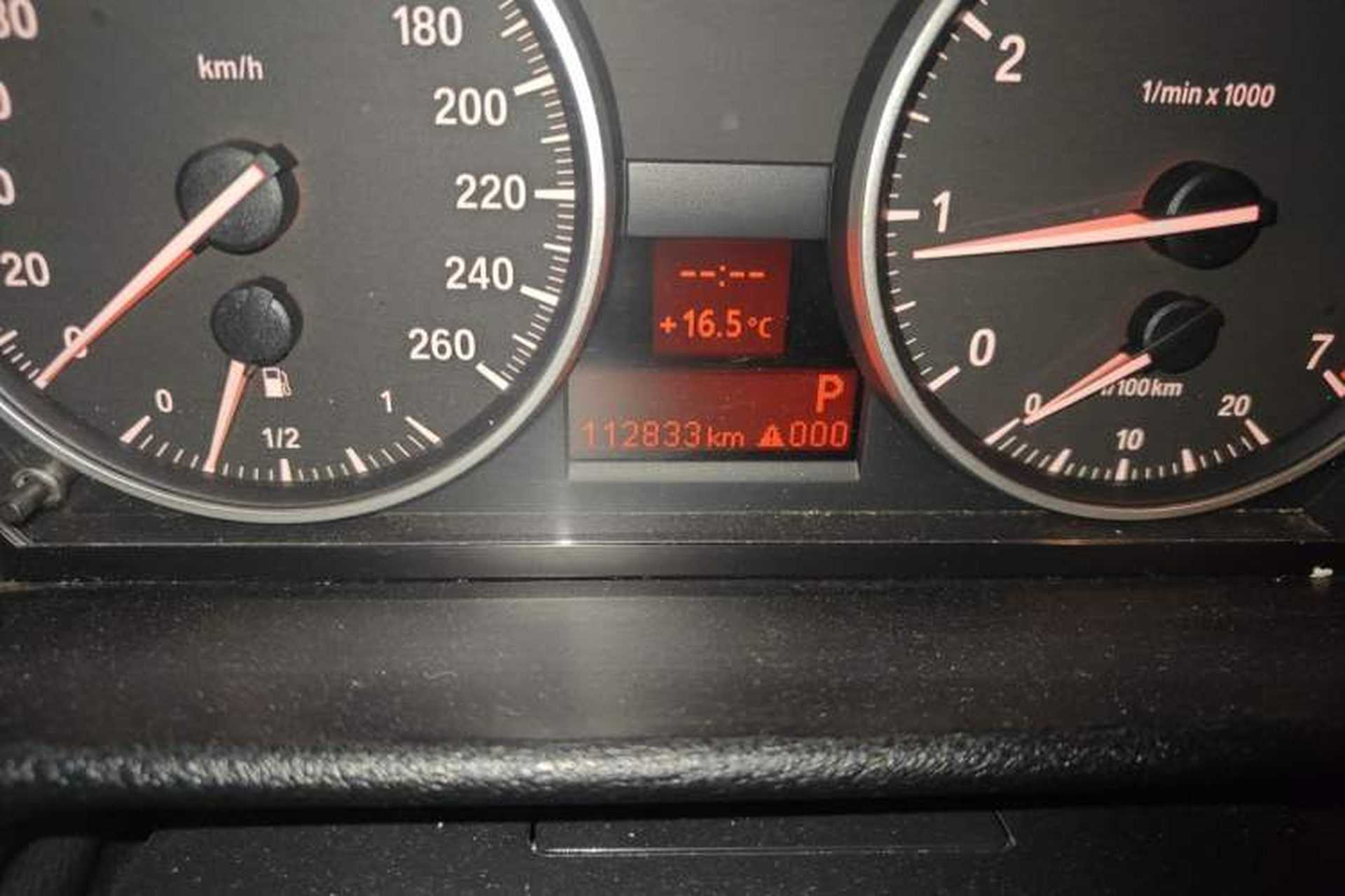 Used BMW X1 2010 sDrive18i Luxury Model Odometer Close Up