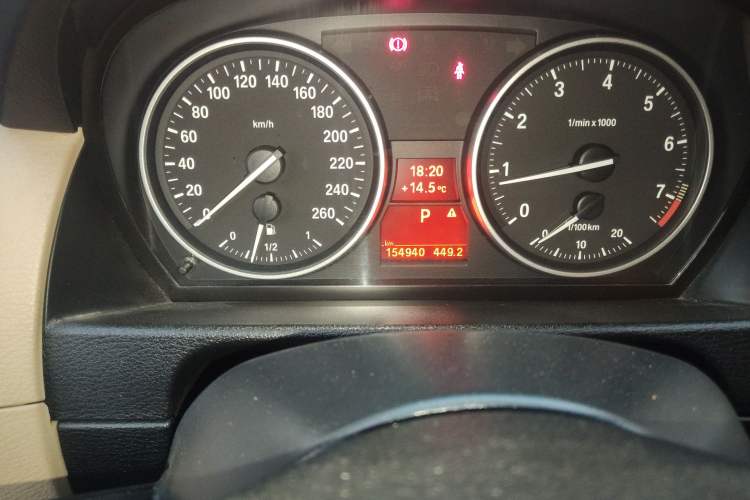 Used BMW X1 2010 xDrive28i Odometer Close Up