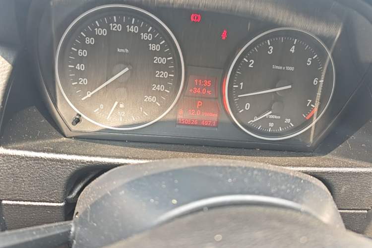 Used BMW X1 2010 xDrive28i Odometer Close Up