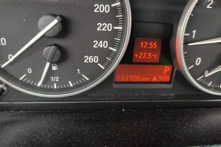 Used BMW X1 2010 sDrive18i Luxury Model Odometer Close Up