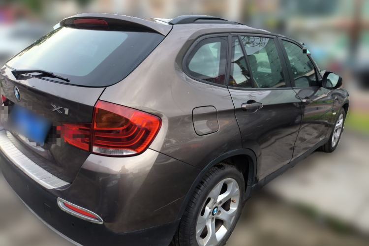 Used BMW X1 2010 sDrive18i Luxury Model Rear Right 45 Deg
