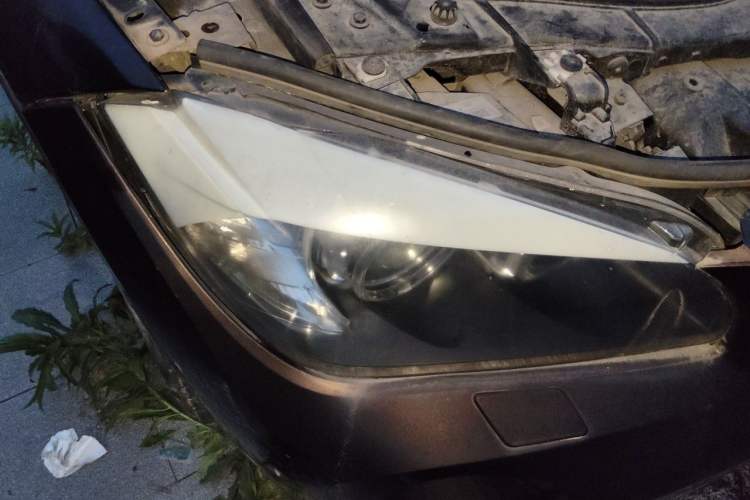 Used BMW X1 2010 sDrive18i Luxury Model Right Front Headlight