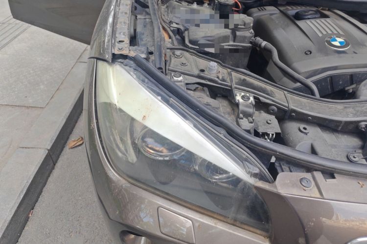Used BMW X1 2010 xDrive25i Right Front Headlight