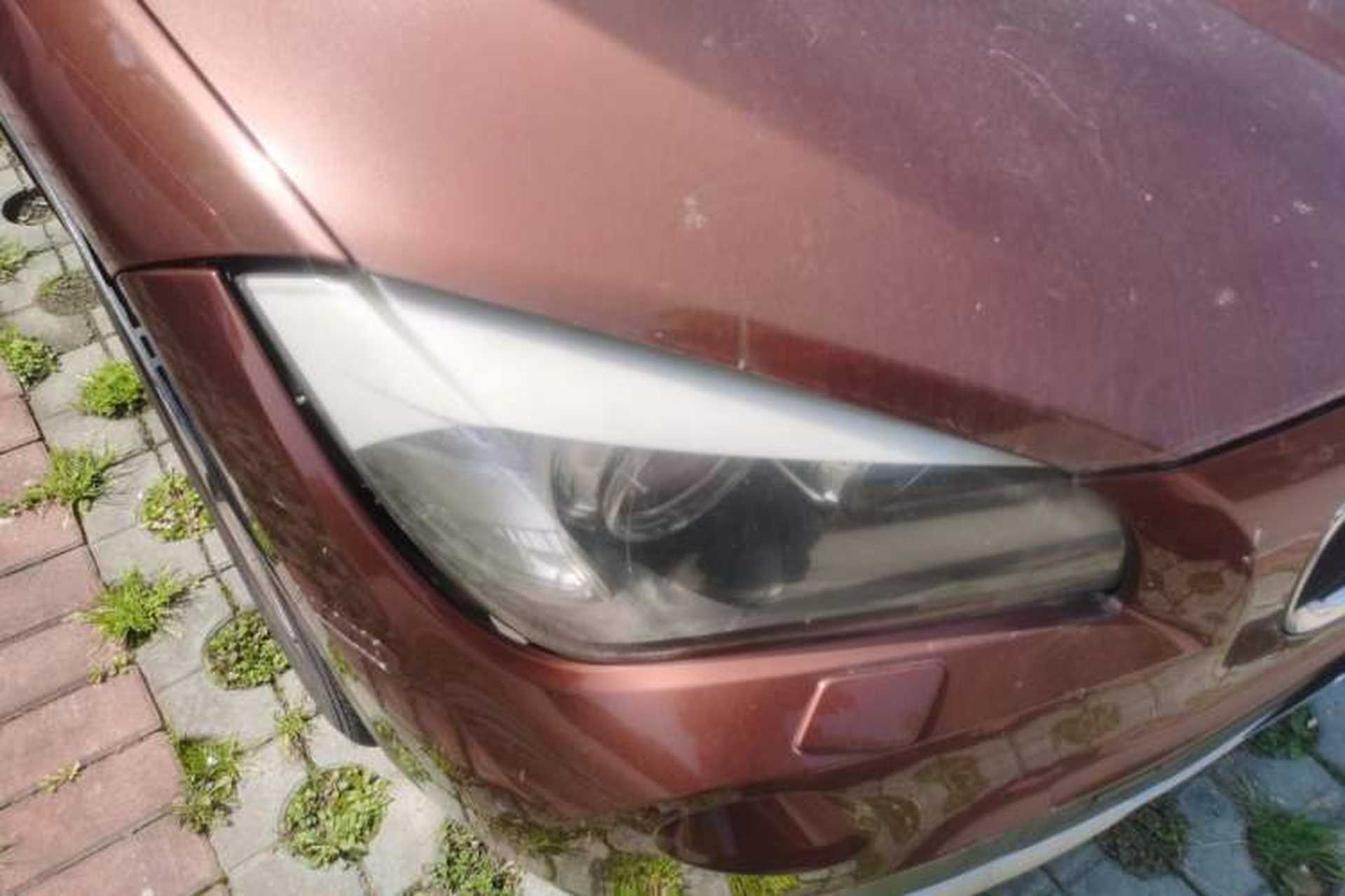 Used BMW X1 2010 sDrive18i Luxury Model Right Front Headlight