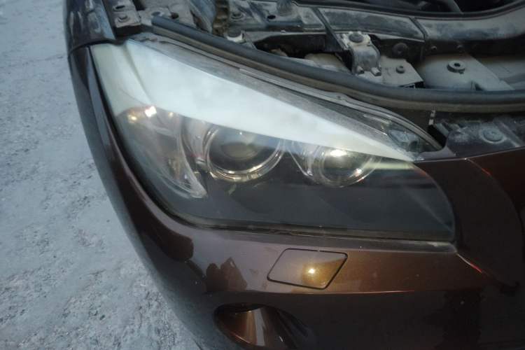 Used BMW X1 2010 xDrive28i Right Front Headlight