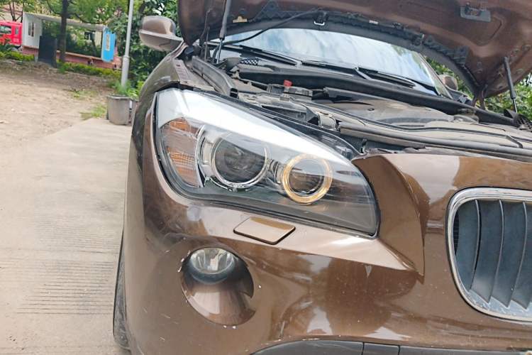 Used BMW X1 2010 xDrive25i Right Front Headlight