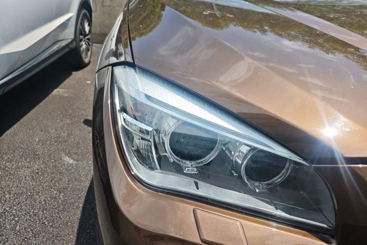 Used BMW X1 2010 sDrive18i Luxury Model Right Front Headlight