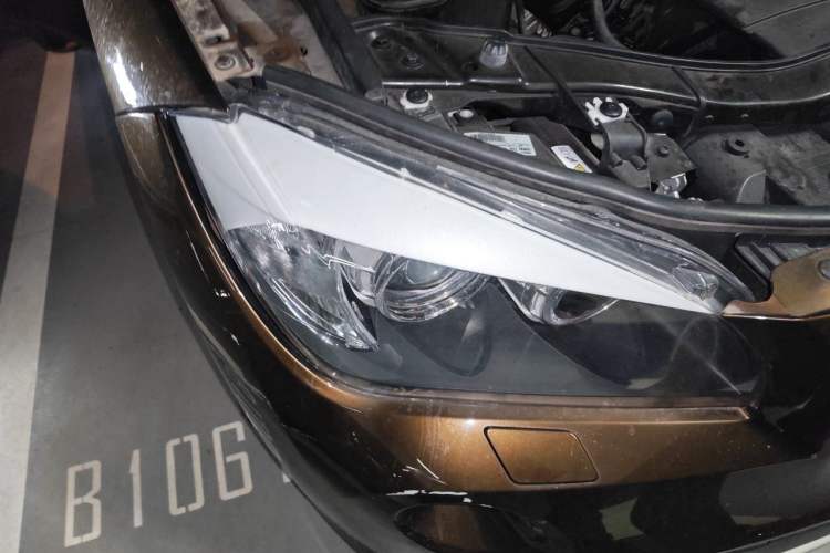 Used BMW X1 2010 sDrive18i Luxury Model Right Front Headlight