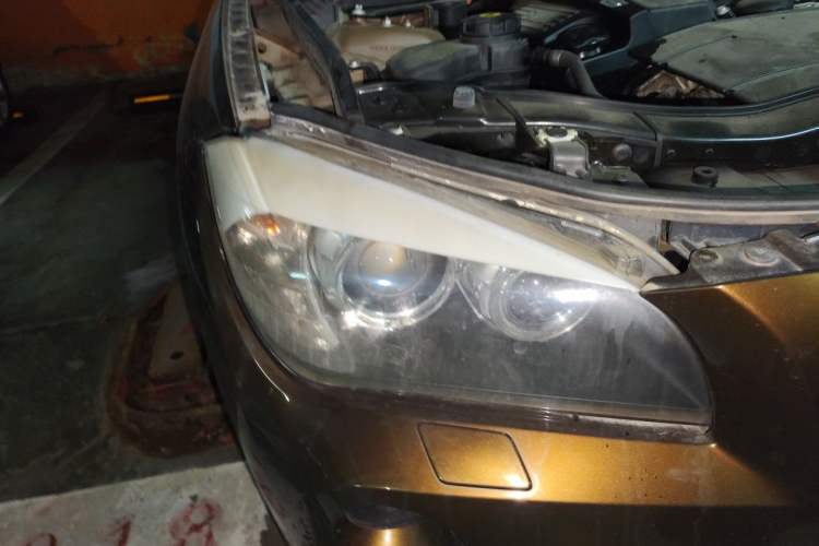 Used BMW X1 2010 sDrive18i Luxury Model Right Front Headlight