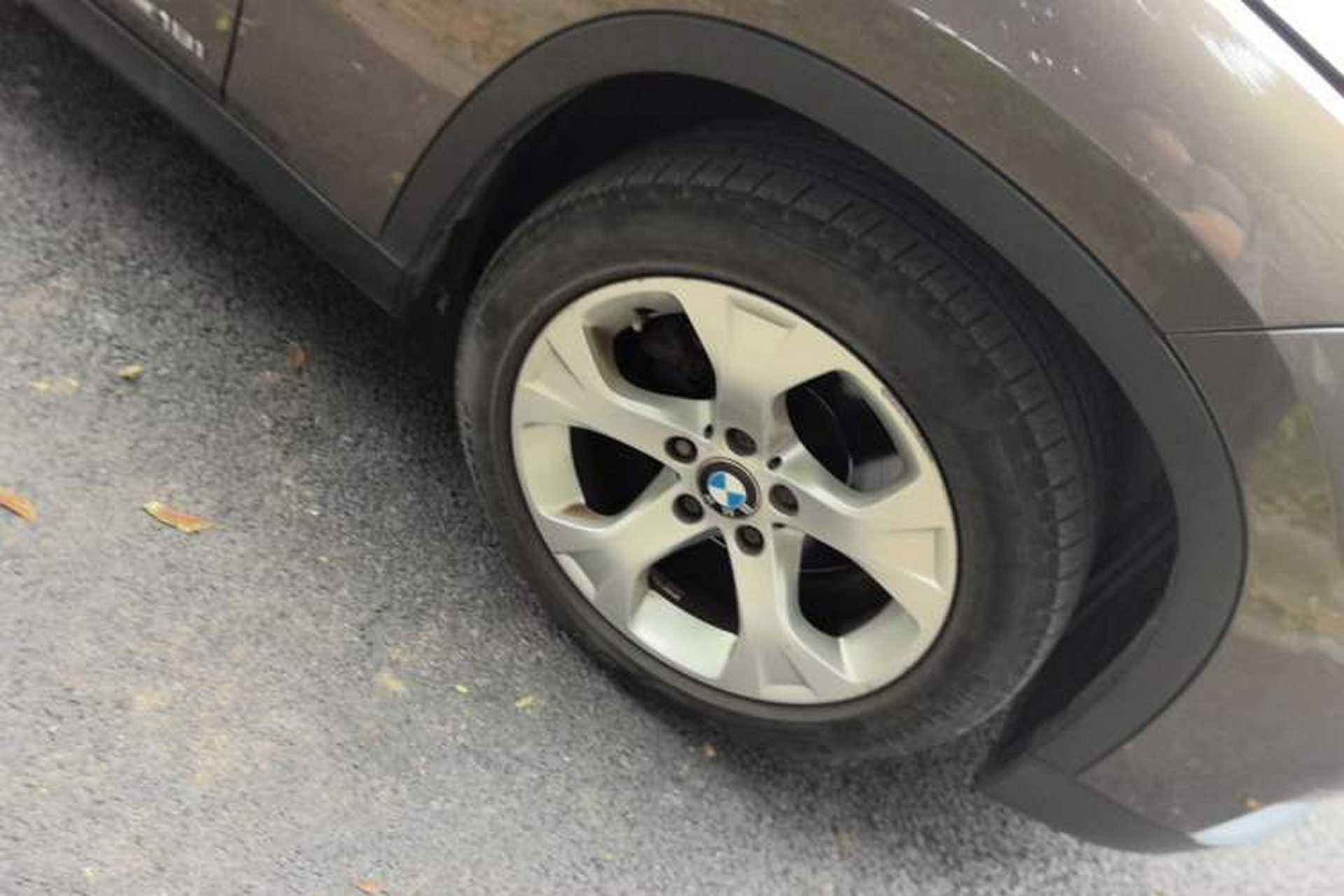 Used BMW X1 2010 sDrive18i Luxury Model Right Front Wheel Hub