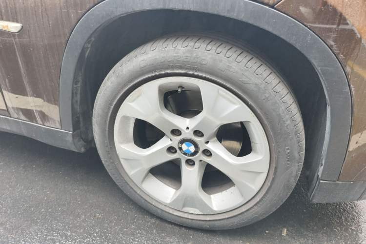 Used BMW X1 2010 sDrive18i Luxury Model Right Front Wheel Hub