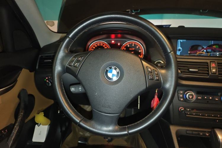 Used BMW X1 2010 xDrive25i Steering Wheel