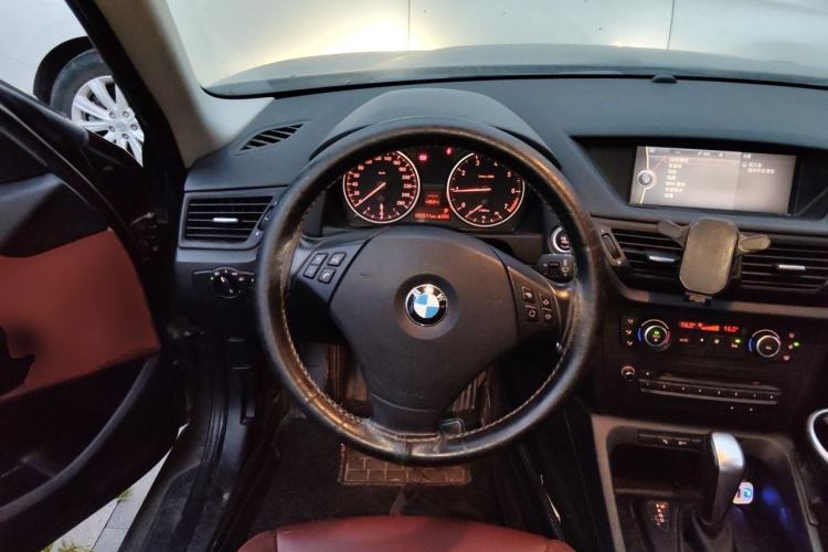 Used BMW X1 2010 sDrive18i Luxury Model Steering Wheel