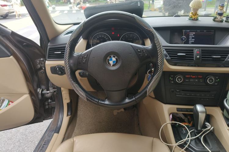Used BMW X1 2010 xDrive25i Steering Wheel