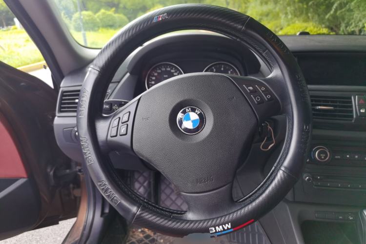 Used BMW X1 2010 xDrive25i Steering Wheel