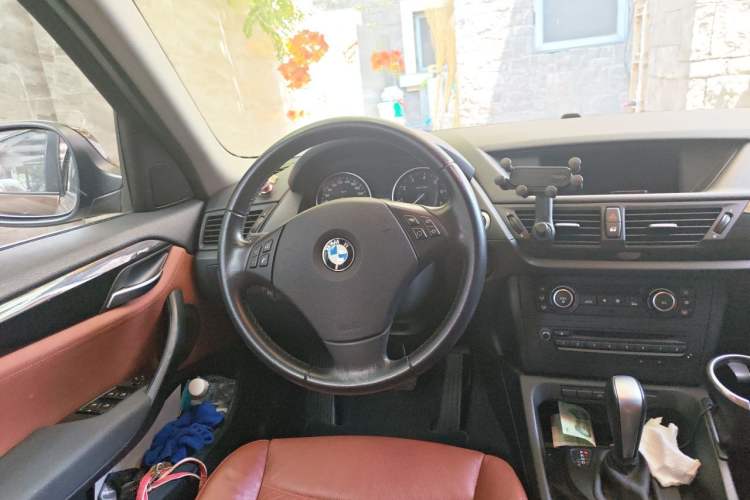 Used BMW X1 2010 xDrive25i Steering Wheel