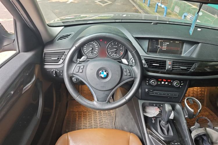 Used BMW X1 2010 xDrive28i Steering Wheel